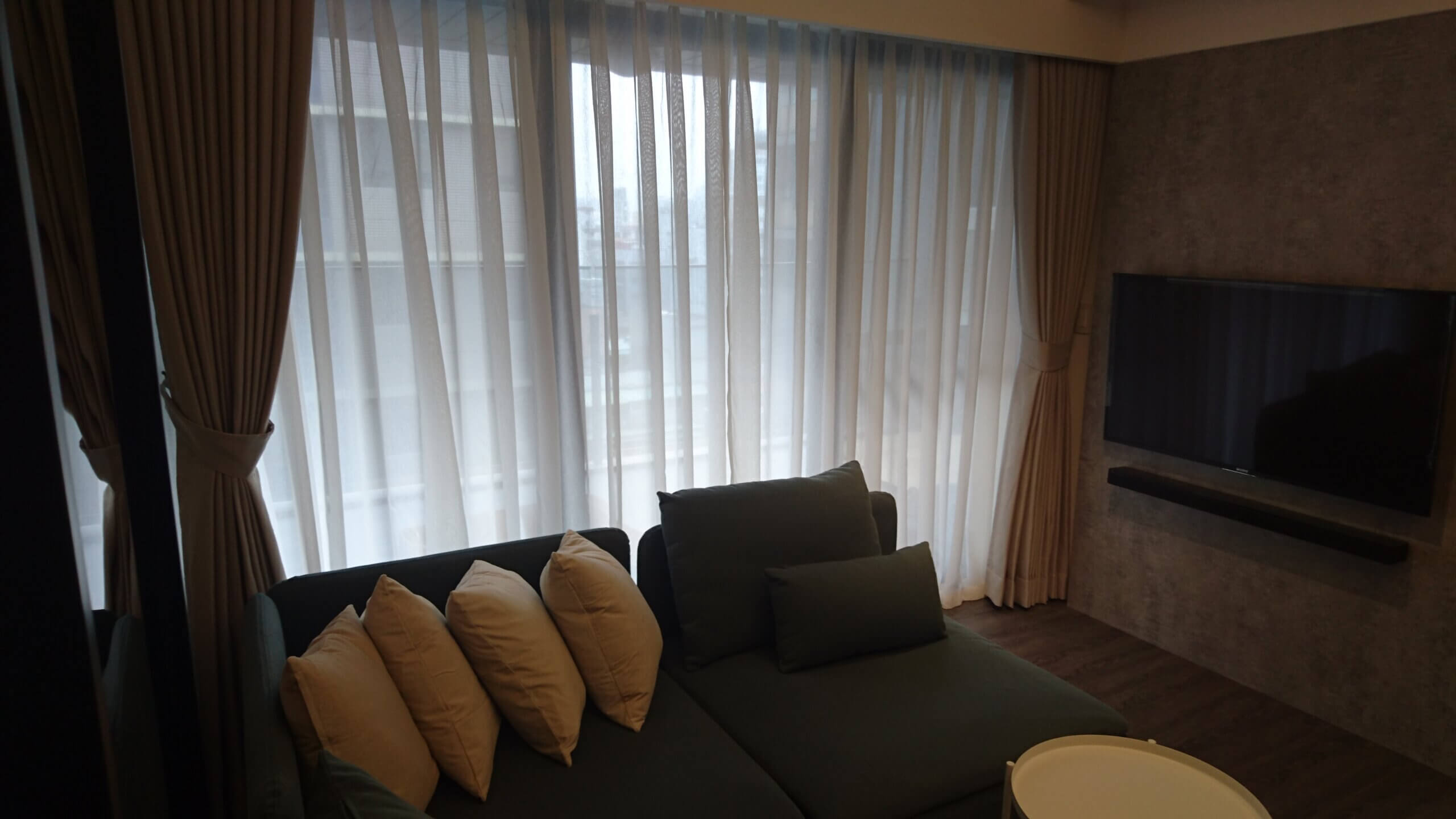 挑選窗簾中布簾的4個重點